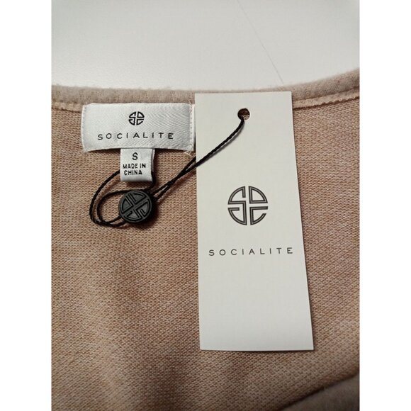 NWT Socialite Women's Tan V-Neck Sweater Size Small - Picture 5 of 6